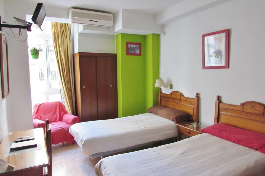 Hostal Nuevas Nacionesグラナダ エクステリア 写真