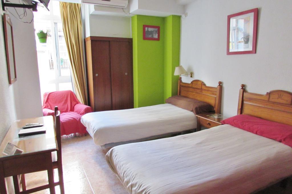 Hostal Nuevas Nacionesグラナダ エクステリア 写真